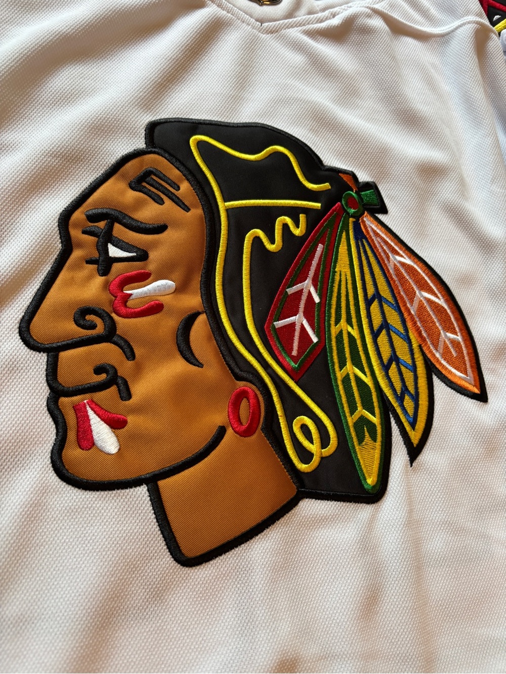 Fanatics White Chicago Blackhawks #98 Jersey with Multicolor Logo - Picture 3 of 4